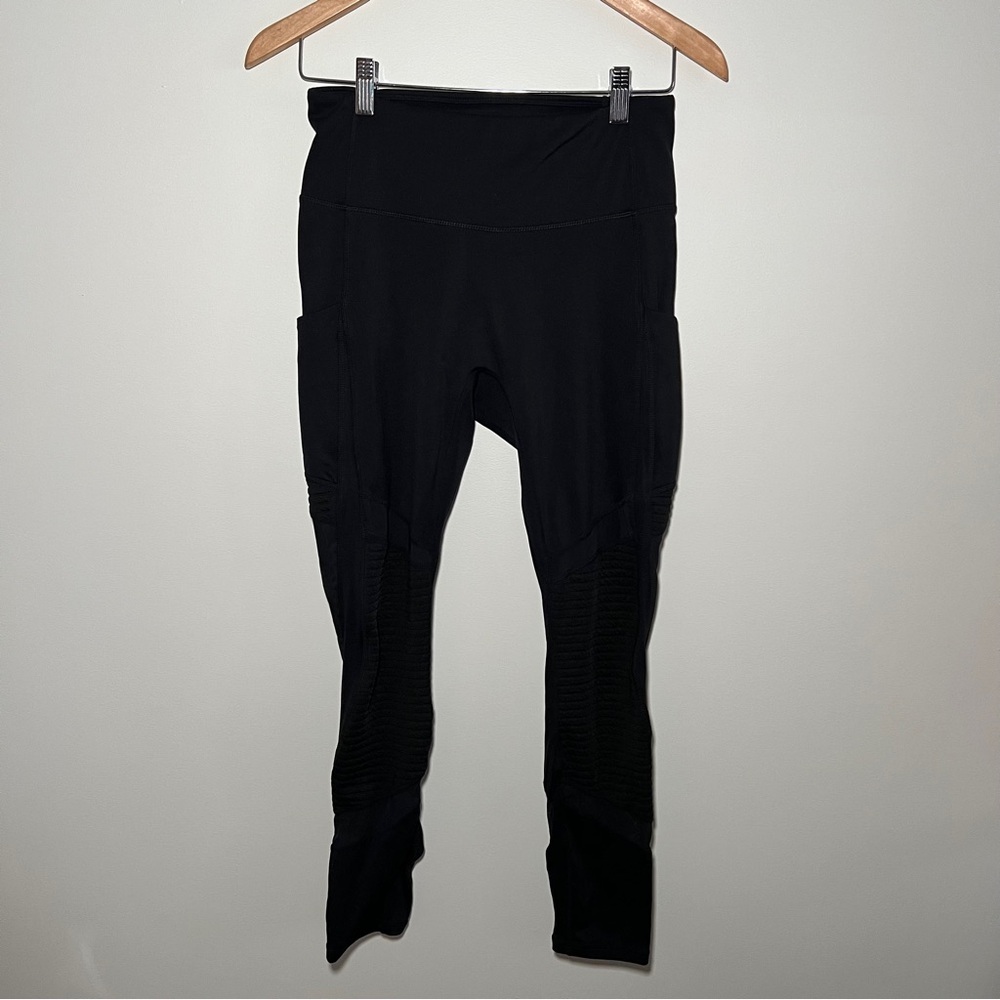 Fabletics Black Leggings Size M with pockets